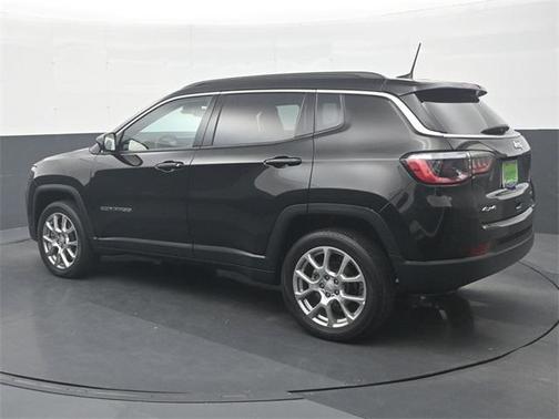 2023 Jeep Compass Latitude Lux