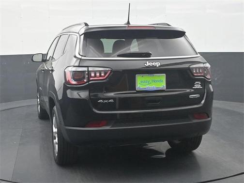 2023 Jeep Compass Latitude Lux