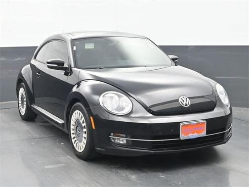 2013 Volkswagen Beetle 2.0T Turbo w/Sun/Sound