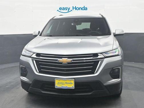 Sterling Gray Metallic 2023 Chevrolet Traverse LT Cloth