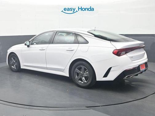 Glacial White Pearl 2024 Kia K5 LXS