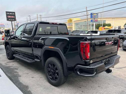 2022 GMC Sierra 2500 AT4