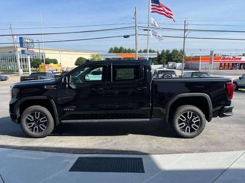 2025 GMC Sierra 1500 AT4