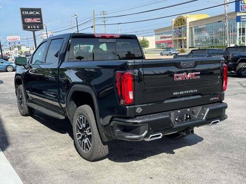 2025 GMC Sierra 1500 AT4