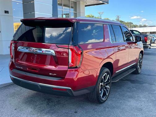 2022 GMC Yukon XL SLT
