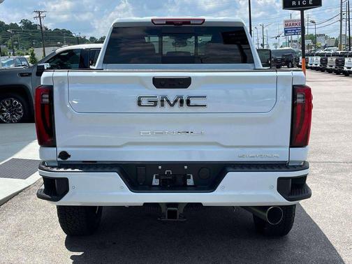 Glacier White Tricoat 2026 GMC Sierra 2500 Denali Ultimate