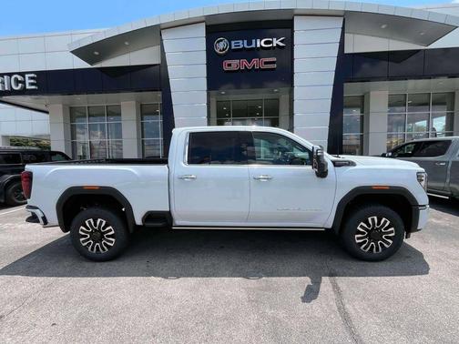 Glacier White Tricoat 2026 GMC Sierra 2500 Denali Ultimate