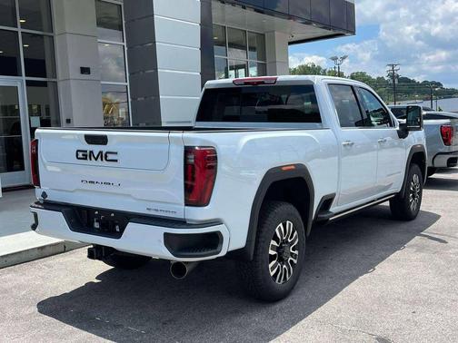 Glacier White Tricoat 2026 GMC Sierra 2500 Denali Ultimate