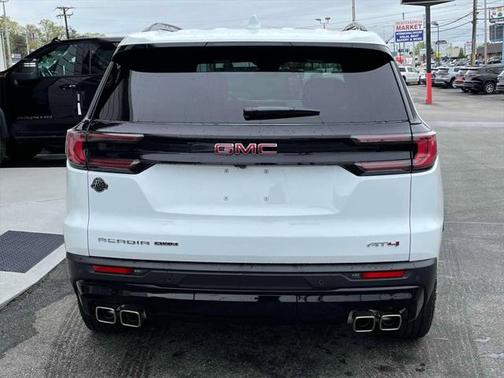 2025 GMC Acadia AWD AT4