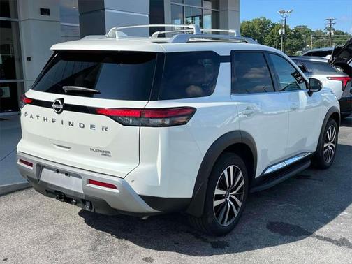 2024 Nissan Pathfinder Platinum 4WD