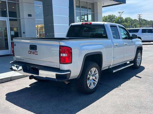 Quicksilver Metallic 2017 GMC Sierra 1500 SLE