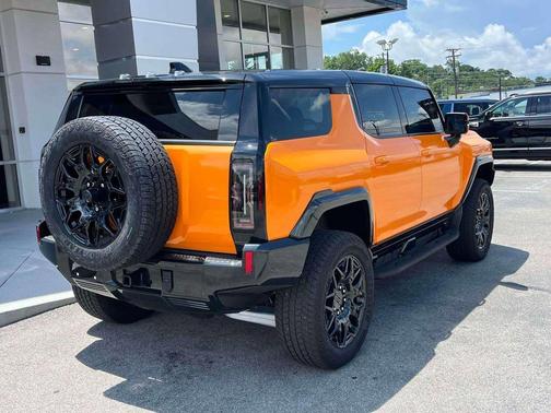Interstellar White 2025 GMC HUMMER EV SUV 2X