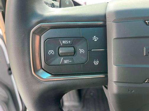 Interstellar White 2025 GMC HUMMER EV SUV 2X