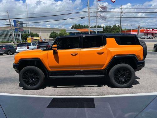 Interstellar White 2025 GMC HUMMER EV SUV 2X