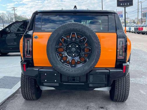 Interstellar White 2025 GMC HUMMER EV SUV 2X