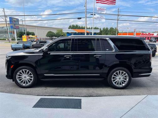 2023 Cadillac Escalade ESV Premium Luxury