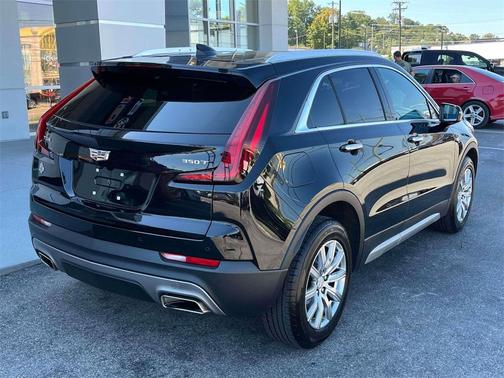 2022 Cadillac XT4 Premium Luxury