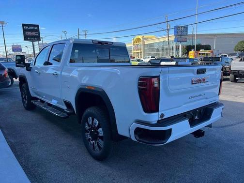 Summit White 2026 GMC Sierra 2500 Denali