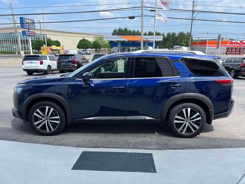 Deep Ocean Blue Pearl 2024 Nissan Pathfinder Platinum 4WD