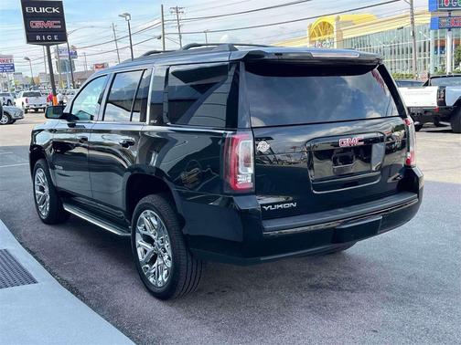 2017 GMC Yukon SLT