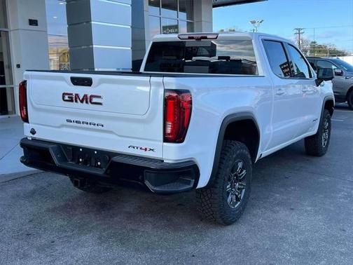 2025 GMC Sierra 1500 AT4X