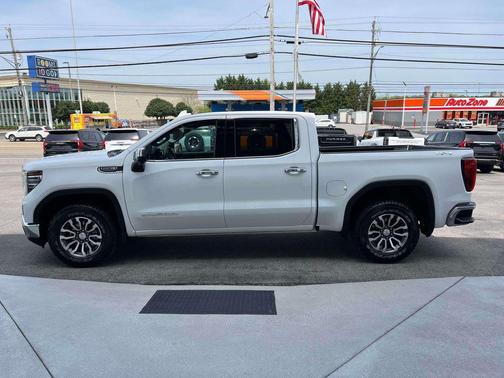 2022 GMC Sierra 1500 SLT