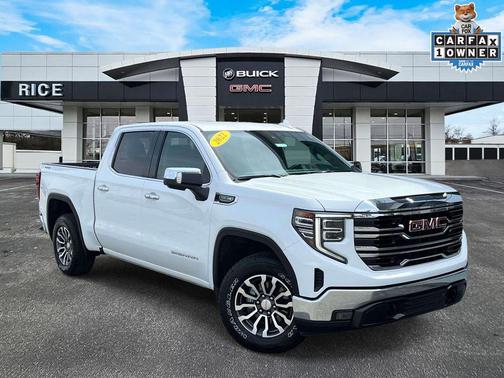 Summit White 2022 GMC Sierra 1500 SLT
