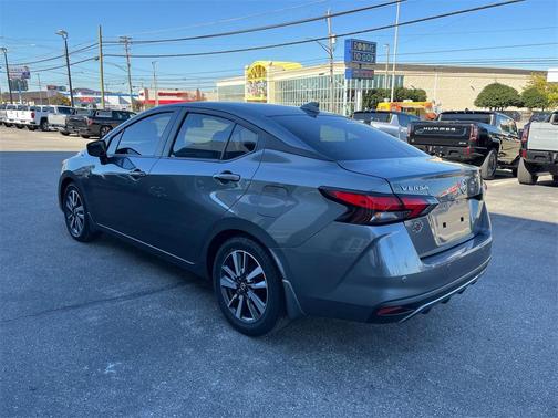 2021 Nissan Versa 1.6 SV
