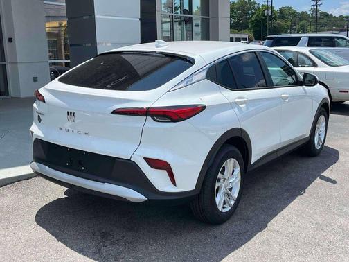 Summit White 2026 Buick Envista Preferred FWD