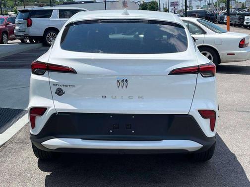 Summit White 2026 Buick Envista Preferred FWD