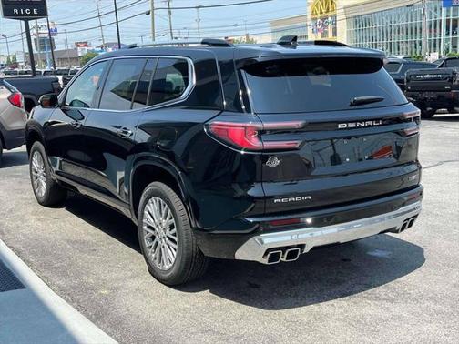 2025 GMC Acadia Denali
