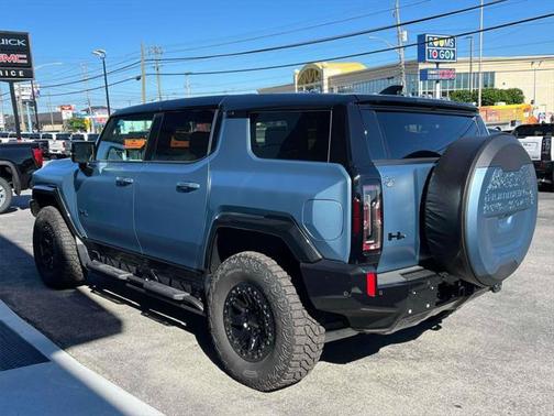 2024 GMC HUMMER EV SUV 3X