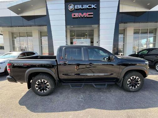 2022 Nissan Frontier PRO-4X