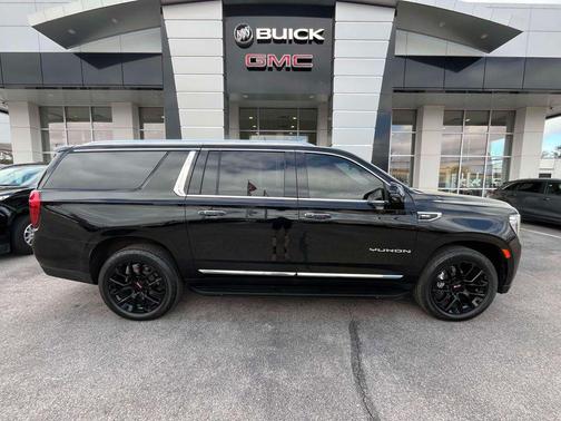 2022 GMC Yukon XL SLT
