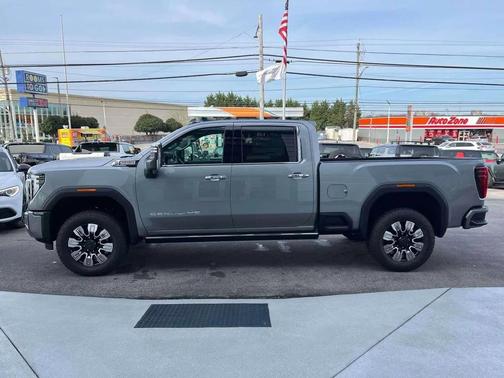 Sterling Metallic 2026 GMC Sierra 2500 Denali