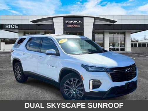 Summit White 2023 Chevrolet Traverse RS