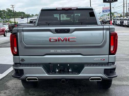 2025 GMC Sierra 1500 AT4