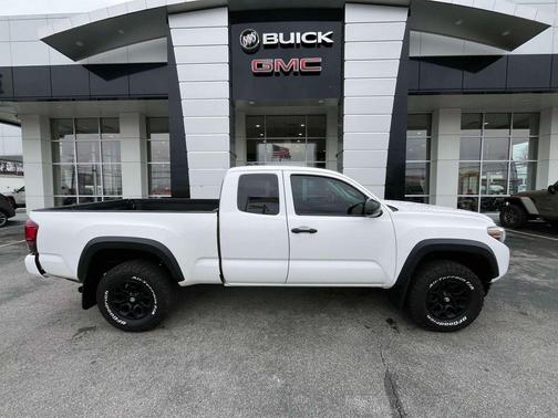 2021 Toyota Tacoma SR