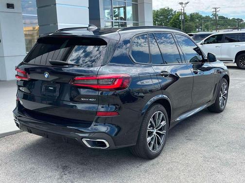 Carbon Black Metallic 2021 BMW X5 xDrive40i