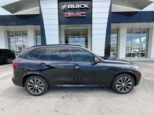 Carbon Black Metallic 2021 BMW X5 xDrive40i