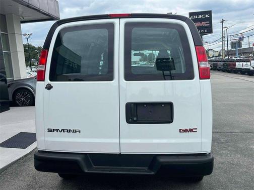 2025 GMC Savana 2500 Work Van