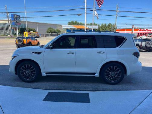 2017 INFINITI QX80 Limited