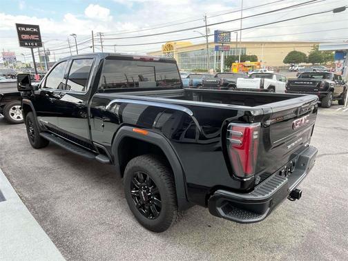 2025 GMC Sierra 2500 AT4