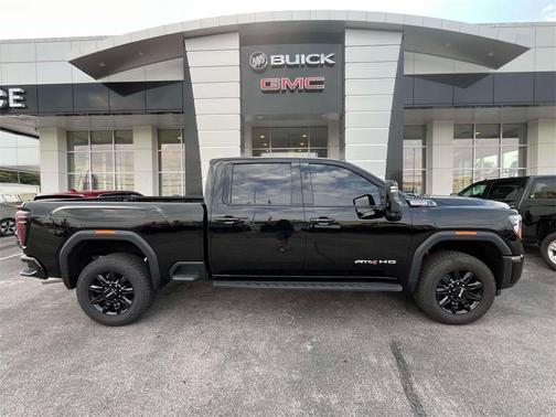 2025 GMC Sierra 2500 AT4