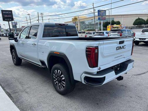 Glacier White Tricoat 2026 GMC Sierra 2500 Denali Ultimate