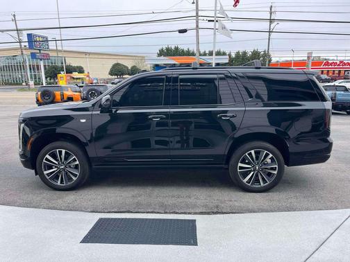 2025 Cadillac Escalade Sport