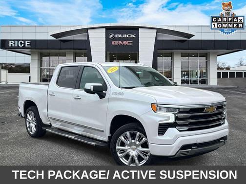 Iridescent Pearl Tricoat 2023 Chevrolet Silverado 1500 High Country