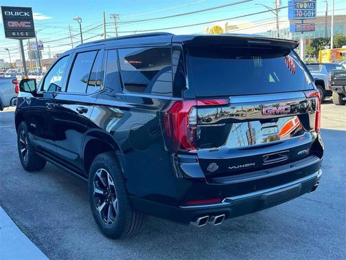 2026 GMC Yukon 4WD AT4