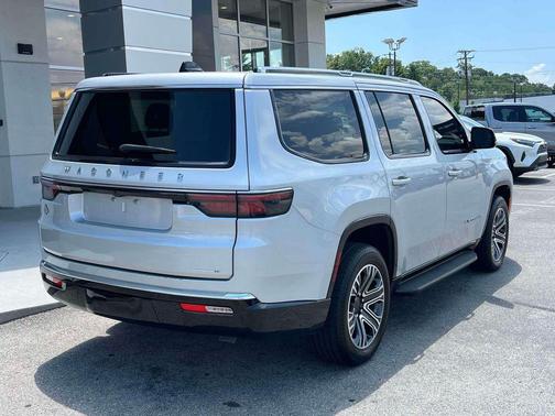 Silver Zynith 2024 Jeep Wagoneer Series II 4x2