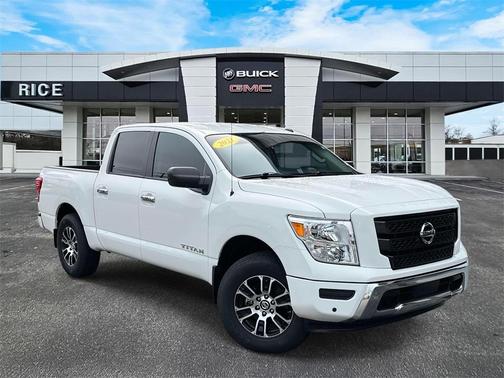 2021 Nissan Titan SV